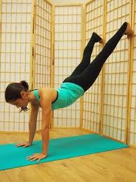 Scorpion How To Finally Nail The Hardest Yoga Pose Exercice Yoga Namaste