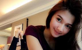 Chacha sherly meninggal hari ini. Pingsan Saat Pengambilan Gambar 4 Artis Ini Meninggal Saat Syuting Sinetron