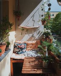 Eine gemütliche sitzecke im garten ist wie eine erweiterung des wohnzimmers. 11 Diy Ideen Fur Balkon Und Garten Sense Of Home Magazin