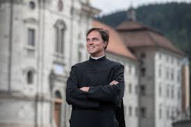 Pater Aaron schmiss das Architekturstudium und ging ins Kloster Einsiedeln