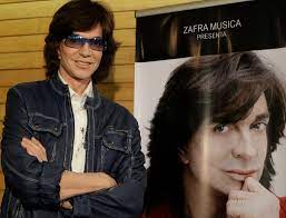 Letra y música de sus canciones con notas para guitarra. Camilo Sesto Spain S Romantic Hitmaker Is Dead At 72 The New York Times