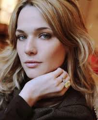 La voce di Laura Chiatti per sostenere il Comitato per la vita Daniele  Chianelli