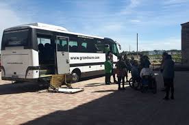 Autocares izaro / izaro status | somos referente dentro del servicio de transporte discrecional para viajeros con más de 40 años de alquiler autocares turísticos barcelona www.autocaresizaro.com. Tenemos Autobuses Y Minibuses Adaptados Autocares Y Microbuses Grandoure Facebook