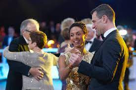 Mihambo won the world championship title in 2019 and finished just off the podium in fourth place at the 2016 olympics. Ball Des Sports Mit Malaika Mihambo Thomas Gottschalk Und Co