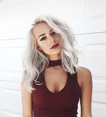 Best Hairstyle For Women With Round Faces Blonde Hair Shades White Blonde Hair Platinum Blonde Hair