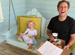 Ben Rector And His Daughter Jane Girlsmirin