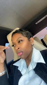 Monique Blank's Instagram, Twitter & Facebook