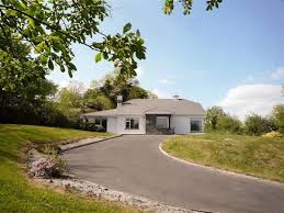 Killarney is a beautiful irish town in county kerry, in southwestern ireland. Madam S Hill House From Cottages 4 You Madam S Hill House Is In Killarney Co Kerry Ireland Pet Friendly Read Reviews