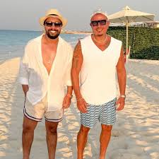 Image result for tbn:ThJbLJ9iWaHS_M::www.amrdiab.net/wallpapers/AmrDiab_Net_Kammel%2520(6).jpg