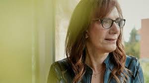 Carol Couillard's Instagram, Twitter & Facebook