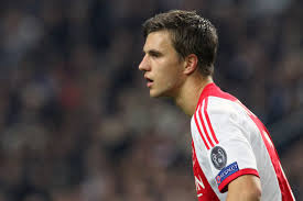 Veltman memleketi vv ijmuiden'in gençlik ekipleri futbol kariyerini başladı ijmuiden'in geçmeden önce ajax o kulübün gençlik safları geçti 2001. Arsenal Could Joel Veltman Be The Man To Replace Thomas Vermaelen Bleacher Report Latest News Videos And Highlights