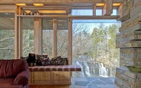Gatlinburg luxury cabins if you want to take a special trip to gatlinburg, our gatlinburg luxury cabins are the best to choose from! Vacation Rentals With Beautiful Waterfall Views Inspire Travelocity Com