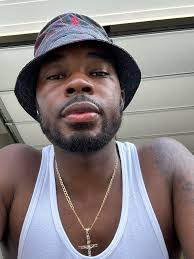 It's a real ones birthday today 😎! 33 YEARS OF LIFE! I'm blessed, I'm  grateful, I'm going to celebrate LIFE today! Thank you God for blessing me  with another day to live