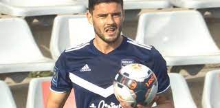 Join the discussion or compare with others! Girondins4ever Loris Benito Un Joueur Qui Est En Fin De Contrat Il Faut Qu Il Fasse Plus Car Il Doit Se Montrer Avec Le Covid C Est Encore Plus Incertain Que D Habitude