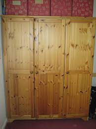 Weitere ideen zu kiefer möbel moebel streichen möbel restaurieren. Kleiderschrank Aus Kiefer Die Perfekte Erganzung Zu Jeder Schlafzimmereinrichtung