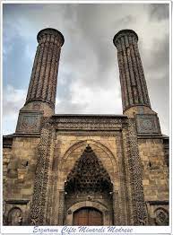 Erzurum çifte minareli medrese'nin taş süslemeleri araştırma evreni oluşturmuştur. Erzurum Cifte Minareli Medrese Erzurum Cifte Minareli Medr Flickr