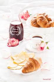 Fruhstuck Rezepte Brot Rezepte Rezept Fur Leckere Croissants Zum Selbermachen Von Herzelieb Blatterteig Ganz Einfach Sc Croissant Rezept Rezepte Croissants