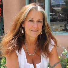 Melissa Serfling's Instagram, Twitter & Facebook