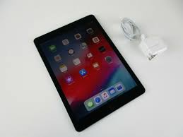 This Is A Link To Amazon And As An Amazon Associate I Earn From Qualifying Purchases Apple 9 7 Ipad Pro 1st Gen 128gb Wif Apple Ipad Pro Apple Ipad Ipad Air
