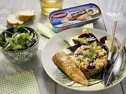 Filets De Maquereaux Gout Fume Nature Sur Salade Mexicaine Recette En 2020 Salade Mexicaine Maquereau Idee Recette