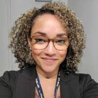 Sheila Teixeira's Instagram, Twitter & Facebook