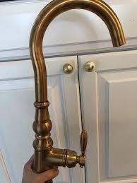Spot resist™ stainless finish resists fingerprints and water spots for a cleaner looking lever. Weymouth Brushed Gold One Handle High Arc Pulldown Kitchen Faucet S73004bg Moen