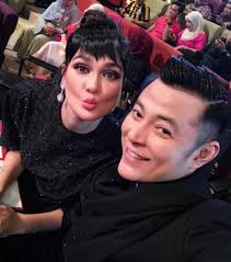 Min saja nak test power juri all together now malaysia @emyliadac @zizanrazak869 dan @markadam1079 untuk teka lagu bahasa apa yang dimainkan. Saya Kagum Dengan Dua Peserta Mlm Ini Luna Maya Iluminasi