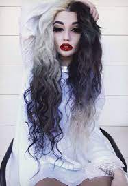 It's shiny and a little messy, so it's perfect for second day hair. Lovely 35 Unique Half And Half Hair Color Ideas For Cute Women Https Www Tukuoke Com 35 Unique Half And Half Hair Hair Styles Half And Half Hair Scene Hair