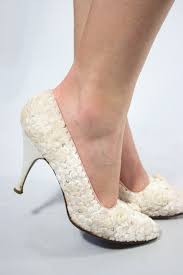 1950 S Wedding Shoes Size 8 Saks Fifth Ave Flower Applique And Rhinestone Pumps 47 50 Via Etsy Wedding Dress Shoes Rhinestone Pumps Wedding Shoes