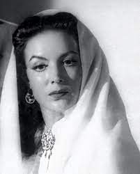 Além das latinas, foram referência as espanholas carmen maura, marisa paredes e victoria abril. Pin By Paulina Navarro Nunez On Maria Felix La Dona Maria Felix Nose