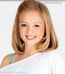 One of these ways is to use accent braids like in the picture above. 25 Cute Short Haircuts For Girls 14 Shortbobs Frisuren Haarschnitt Kurz Haarschnitt