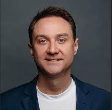 Kevin Lipski's Instagram, Twitter & Facebook