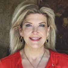 Kim Mader's Instagram, Twitter & Facebook