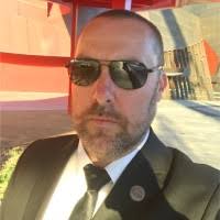 100+ perfiles de «Spindler»