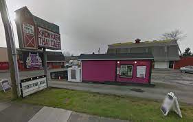 Is drinking a rainier by pabst brewing company at sweet cheeks espresso. Charge Man Caught Masturbating At Bikini Barista Stand