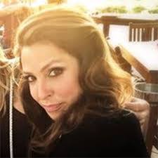 Danielle Renshaw's Instagram, Twitter & Facebook