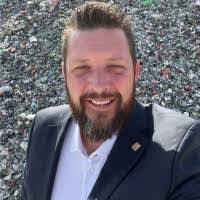 Darcy Forbes's Instagram, Twitter & Facebook