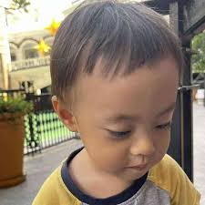 SARILI KO MUNA.” Kim Domingo has been single for two years now and she's  never been happier. READ: "Single? More and more people are loving it —  here's why" https://bit.ly/single_and_blooming