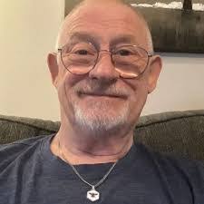 Chris Arundel's Instagram, Twitter & Facebook