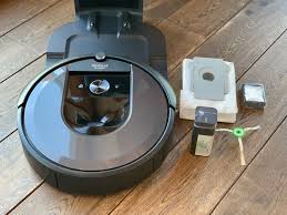 Heute angeliefert und schon wieder zurückgeschickt da das gerät weder richtig geladen hat noch gesaugt hat. Irobot Roomba I7 Bzw I7156 Im Test Kann Der Saugroboter Uberzeugen