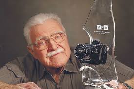 Traffic accident claims the life of well-known wildlife photographer