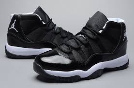 Jordan 11 Black And White High Top Air Jordan 11 Black White Air Jordans Retro Air Jordans Sneakers Men Fashion