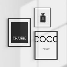 Find the perfect chanel purse stock photos and editorial news pictures from getty images. Chanel Print Set Of 3 Printable Digital Download Black And White Wall Art In 2021 Fashion Wall Art Bedroom Decor Chanel Wall Art Chanel Room