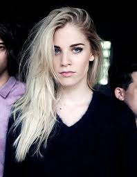 Hannah Cecil Gurney of De Gournay's London home HD wallpaper