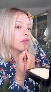 Getting ready is girl therapy for sure 💋👌🏼✨