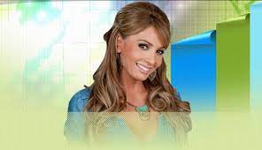 En 2013 participó en la telenovela qué pobres tan ricos, producida por rosy ocampo, con quien ya había trabajado en la fea más bella y por ella soy eva. Mimi De La Rousse Paty Navidad Por Ella Soy Eva Home Facebook
