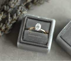 Oval Kesim Pirlanta Tektas Yuzuk Rose Altin Ve Oval Pirlanta Tek Tas Zarif Ve Farkli Tektas Modeli Oval Engagement Ring Rings Alyans Yuzuk Dugun Yuzukleri