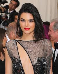 Résultat de recherche d'images pour "kendall jenner 2017"