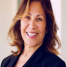 Suzie Connell's Instagram, Twitter & Facebook