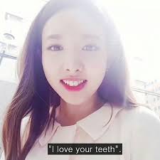 She Got So Happy When They Complemented Her Teeth Nayeon Twice Kpop Beautiful Cute Teeth Nayeon Gap Teeth
